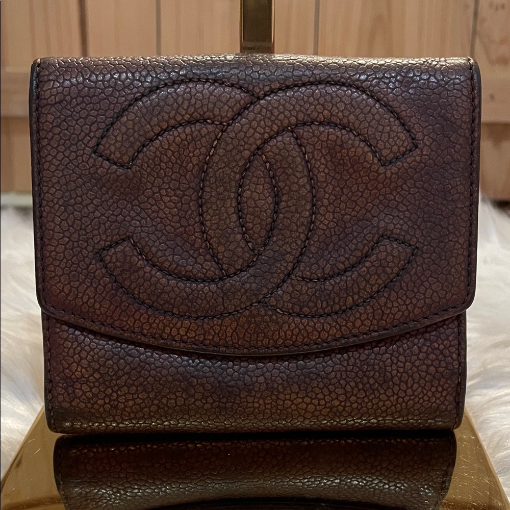 CHANEL Vintage Brown Quilted Caviar Leather Compact Wallet with CC Logo